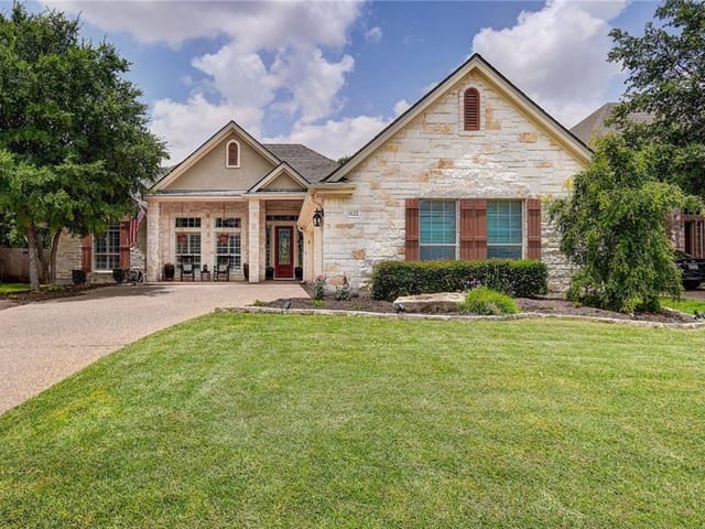 1122 Hidden Glen DR