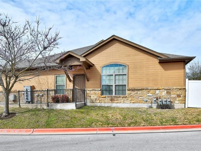 11228 Lost Maples Trl