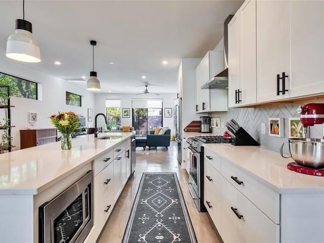 1123 3/4 Gunter St Unit #1