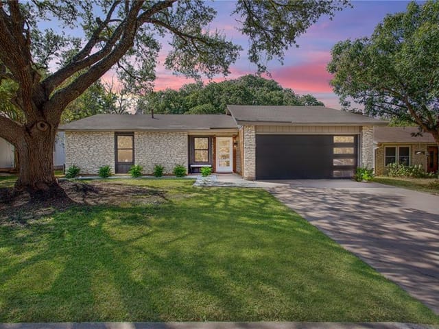 11239 Slippery Elm Trl