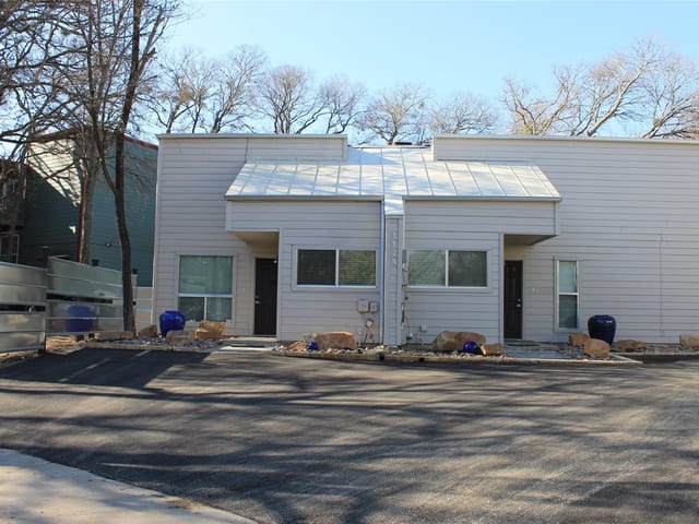 1124 Bluebonnet LN Unit #A
