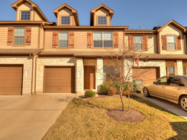 11241 Lost Maples Trl