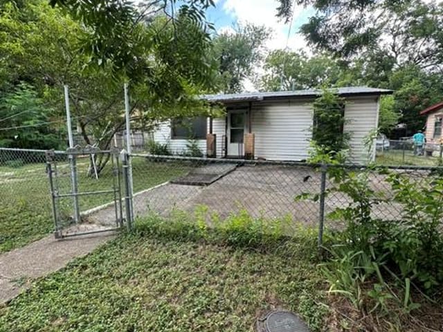 1127 Mark ST Unit #D