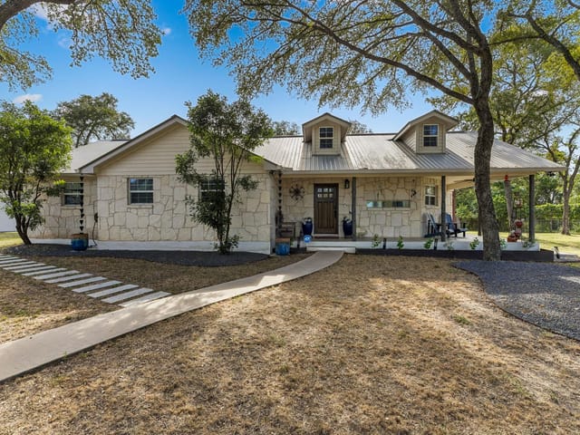 1127 Penion DR