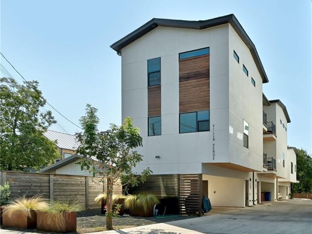 1128 Chicon St Unit #200