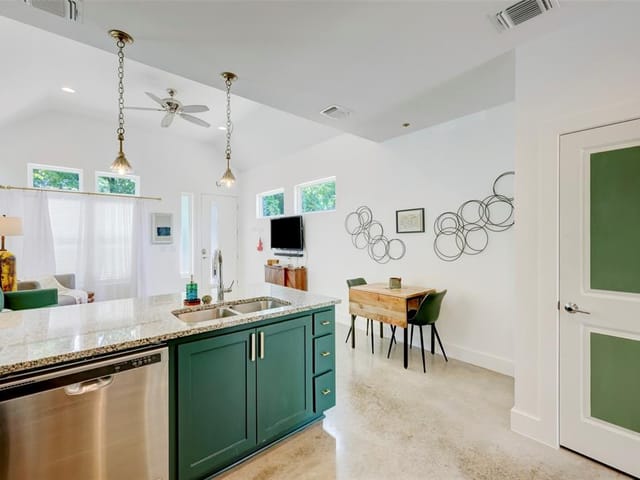 1128 Gunter St Unit #C