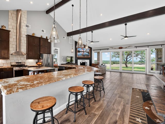 113 Jayhawk Ct