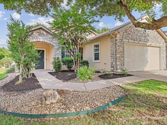 113 Lubbock Dr