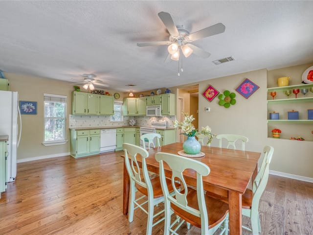 113 Red Bird DR