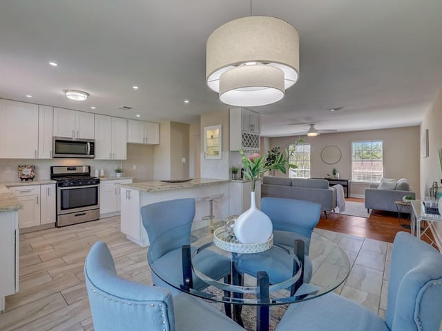 11303 Blackmoor Dr