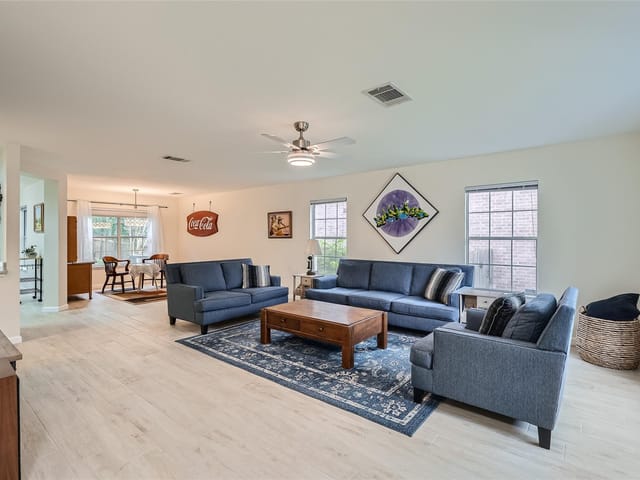11304 Blairview Ln