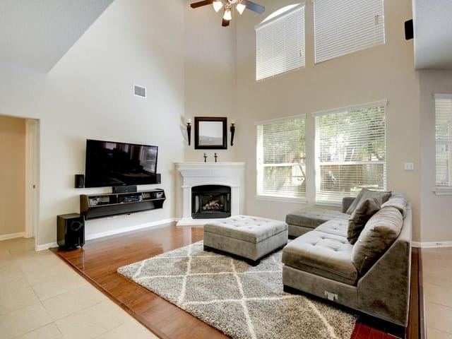 11304 Cherisse Dr