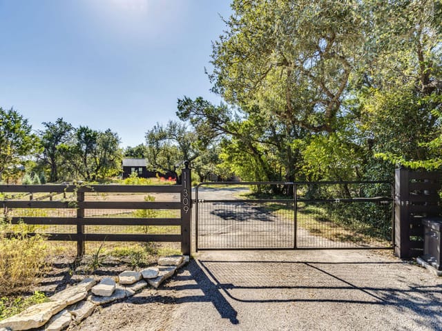 11309 Zyle Ln