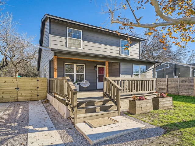 1131 Berger St