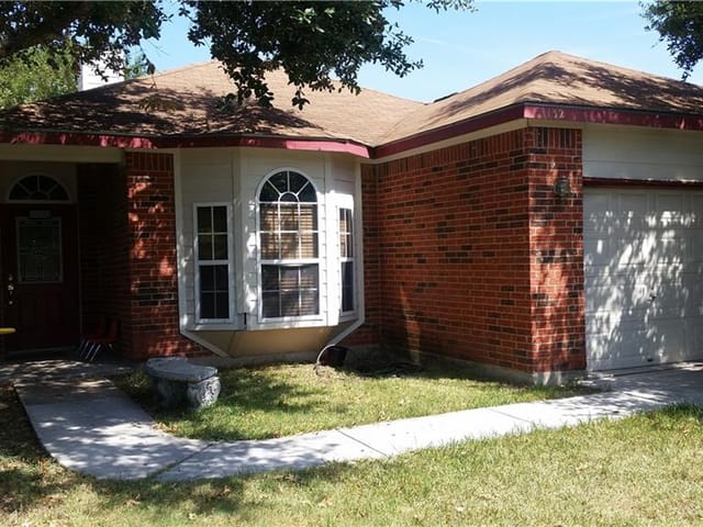 1132 Hilltop DR