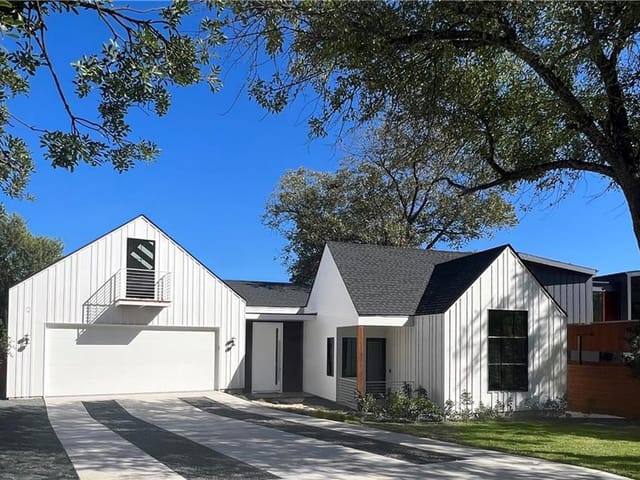 1133 Gillespie PL