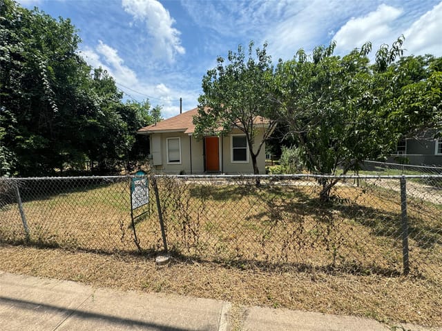 1133 Saucedo ST