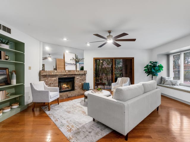 1135 Barton Hills Dr Unit #103