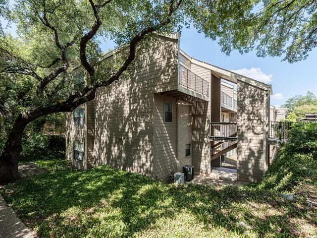 1135 Barton Hills Dr Unit #246