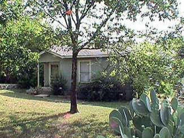 1135 Gillespie Pl