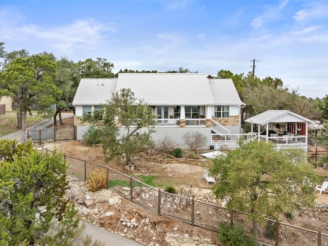 114 Crest View Dr