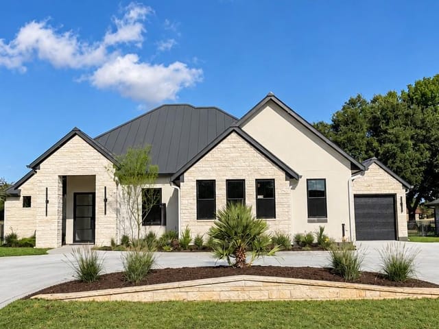 114 Meadowlakes DR
