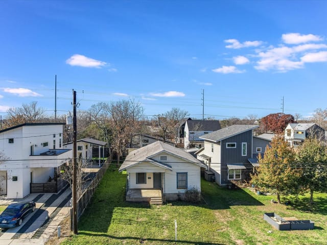 1140 Mason Ave