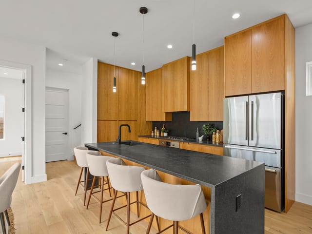 1140 Northwestern Ave Unit #1
