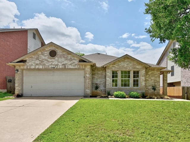 11400 Blairview Ln