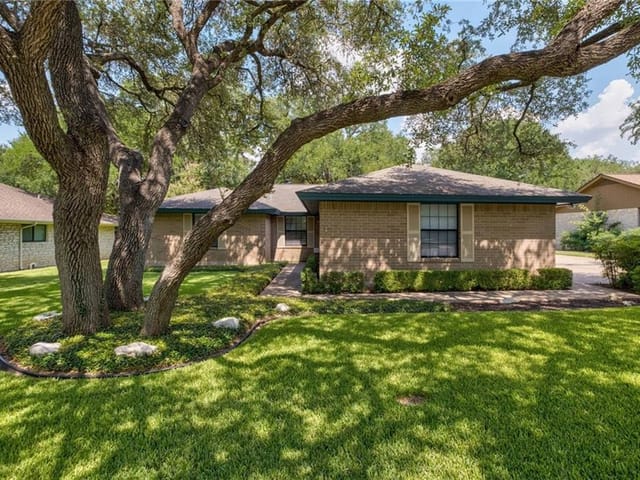 11401 Aloysia Dr