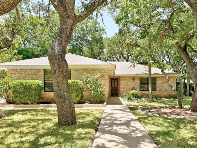 11402 Aloysia Dr