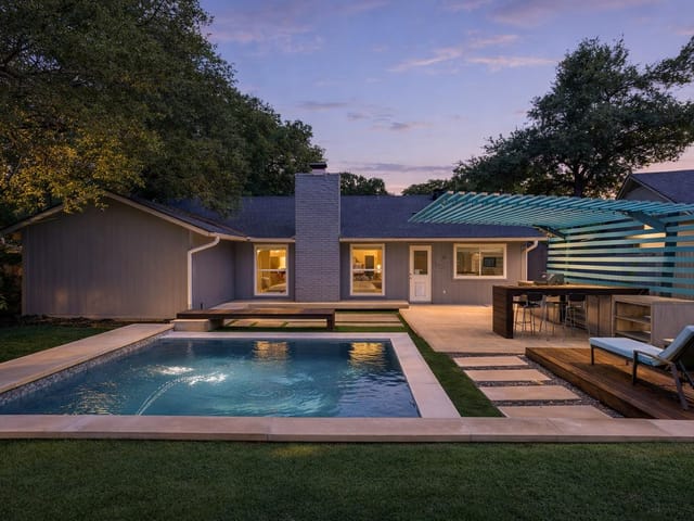 11402 Santa Cruz Dr