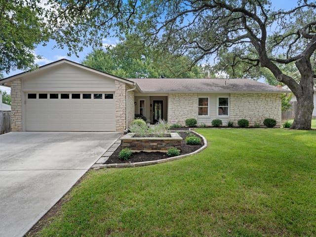 11403 Blackmoor Dr