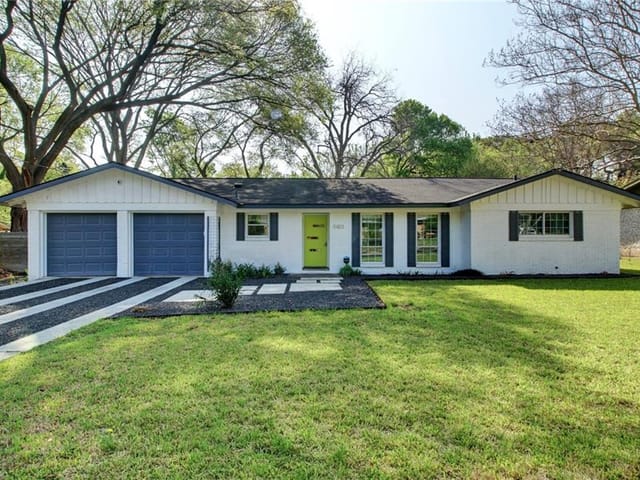11403 Oakwood Dr