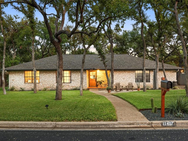 11407 Menodora Dr