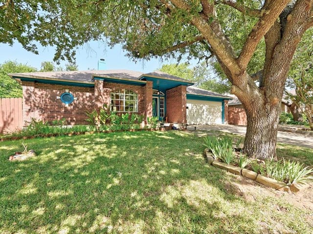 11412 Esperanza Dr