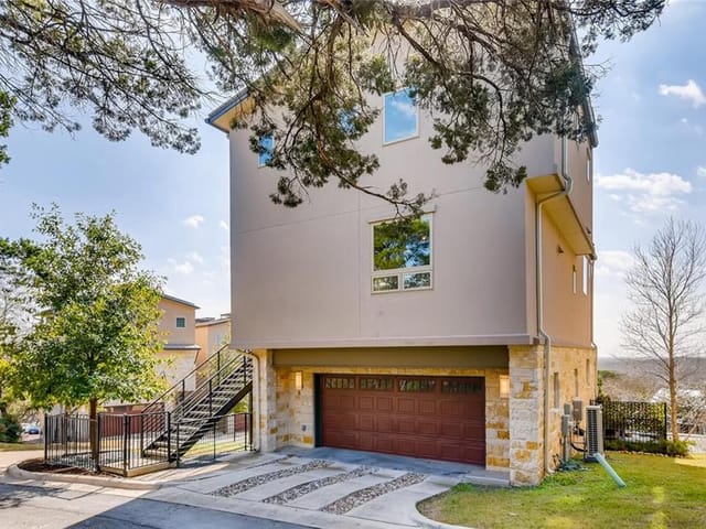 1142 Lost Creek BLVD Unit #9A