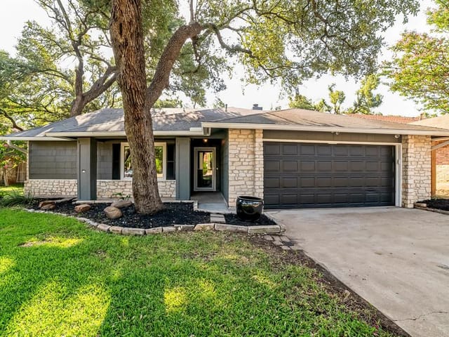 11453 Bristle Oak Trl