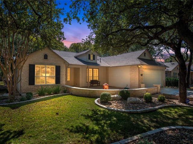 115  Longhorn Trl