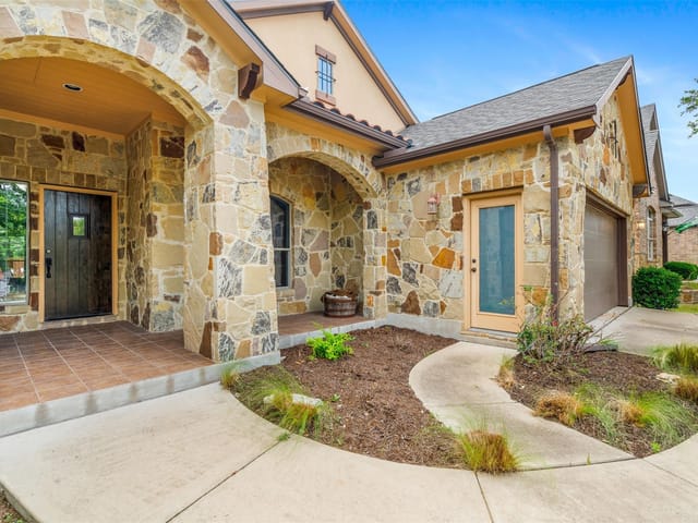 115 Merion Dr