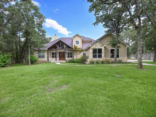 115 Pine Point CV