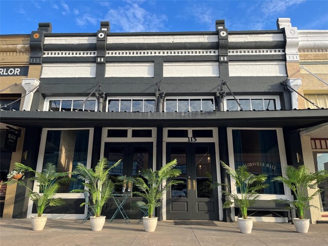 115 W 2nd St