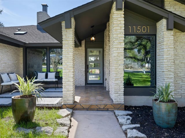 11501 Highview Dr