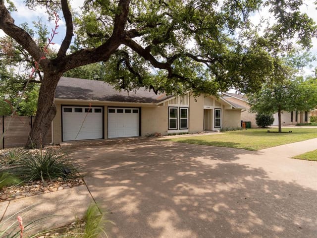 11509 Catalonia Dr