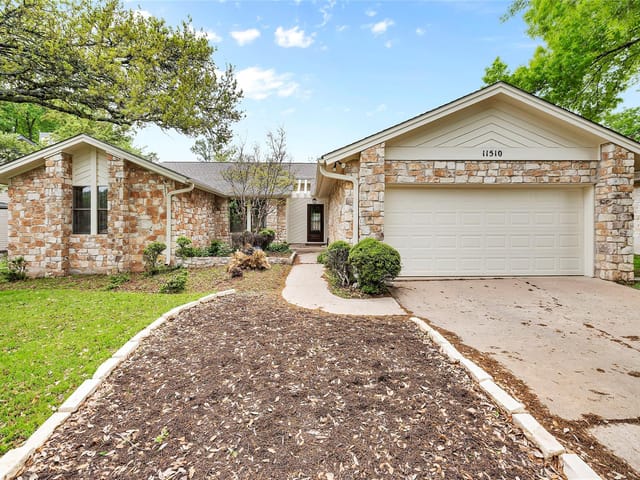 11510 Antigua Dr