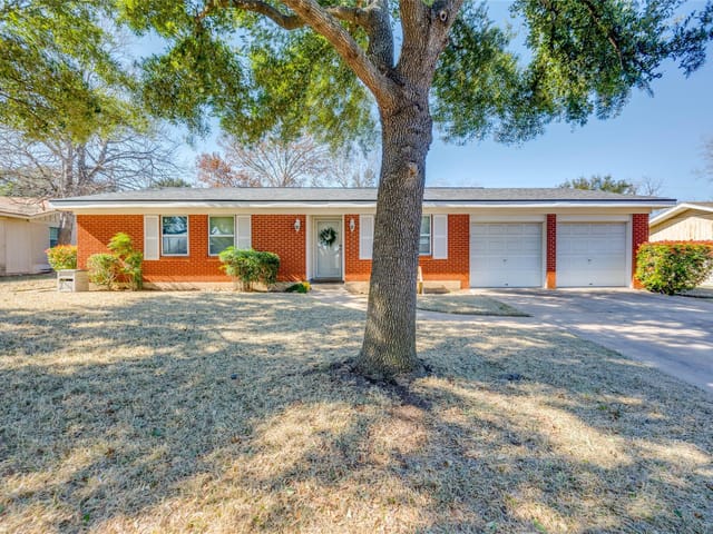 11512 Oak TRL