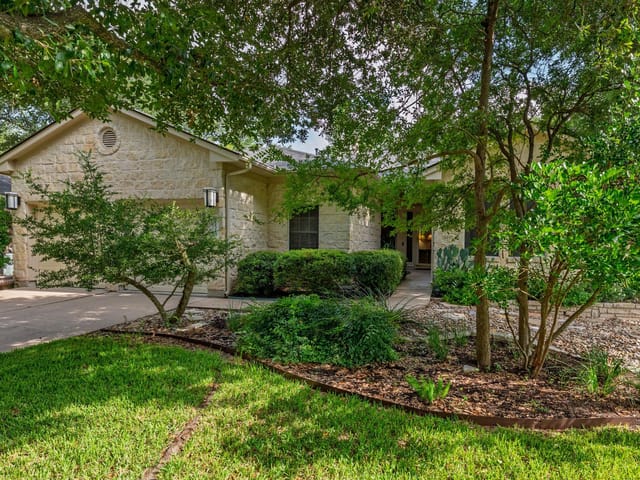 11513 Medallion LN