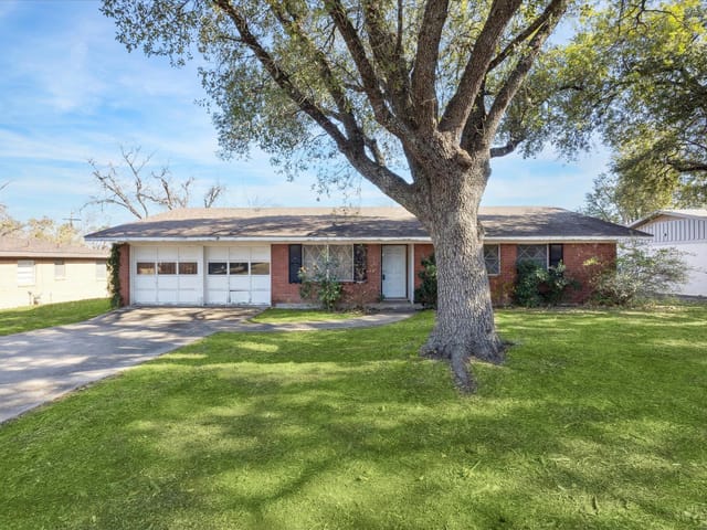 11515 Oak Trl