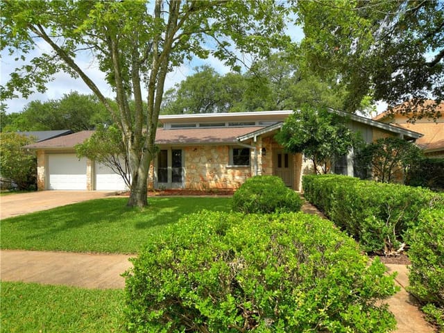 11518 Antigua Dr