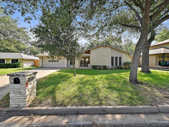 11519 Shakespearean Way
